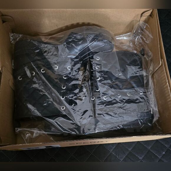 Sperry Ladies Duck Boots Women’s Size 6 Black Quilted Warm Waterproof - Picture 13 of 13